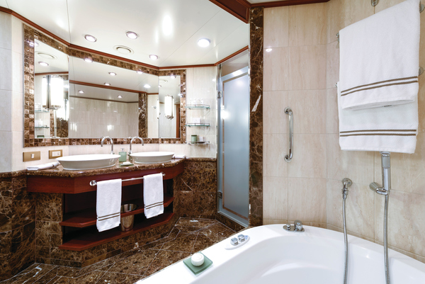 Silversea - Silver Spirit - Accommodation - Silver Suite 2.jpg